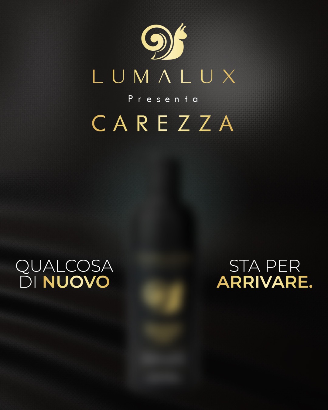 Il flacone di Carezza di Lumalux nel teaser di lancio